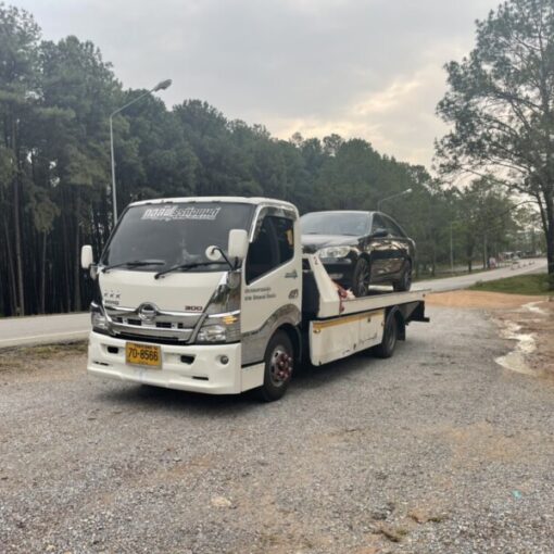 บริการรถยกรถสไลด์ลำปาง มีประกันสินค้า รถเสีย รถพังเรียกใช้บริการได้ตลอด 24 ชม