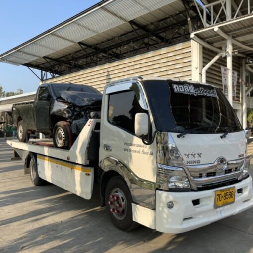 บริการรถยกรถสไลด์ลำปาง มีประกันสินค้า รถเสีย รถพังเรียกใช้บริการได้ตลอด 24 ชม
